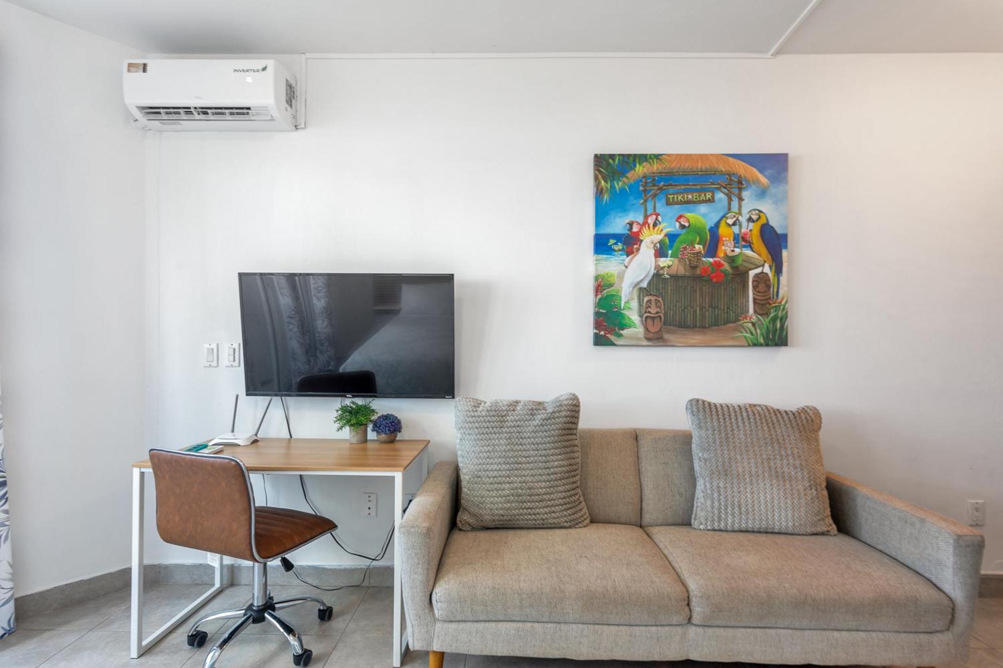 Maho Beach House - Petite Studio - Beach Access Екстер'єр фото